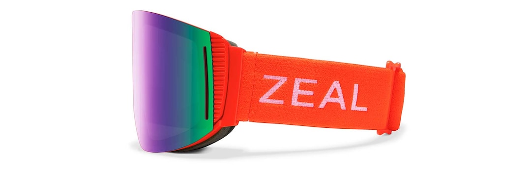 Macaw LOOKOUT side View