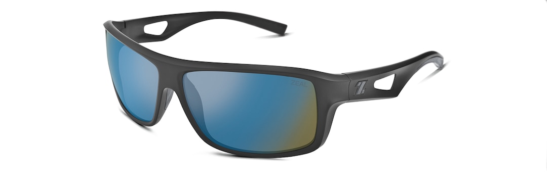 Gloss Black RANGE quarter View