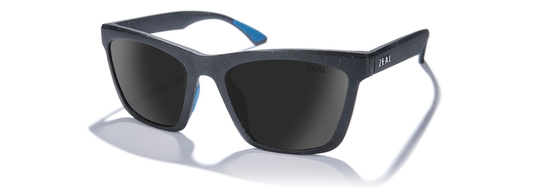 Black Grain CUMULUS quarter View